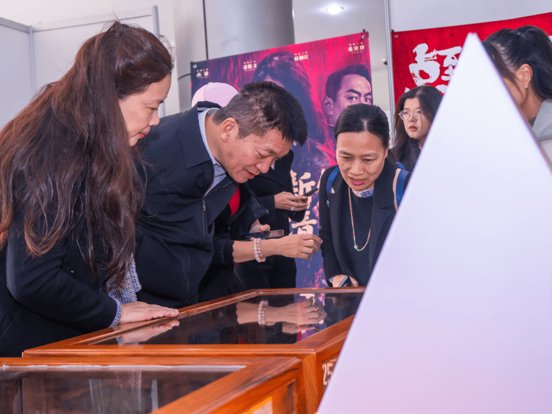 0周年暨《大众电影》创刊75周年系列阅读推广活动在市图书馆隆重举办麻将胡了试玩活动回顾丨书中光影・纸间岁月——庆祝中国电影诞生12(图10) 0周年暨《大众电影》创刊75周年系列阅读推广活动在市图书馆隆重举办麻将胡了试玩活动回顾丨书中光影・纸间岁月——庆祝中国电影诞生12(图10)